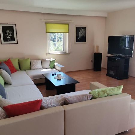 Apartment Tempera Povlja  Eksteriør bilde