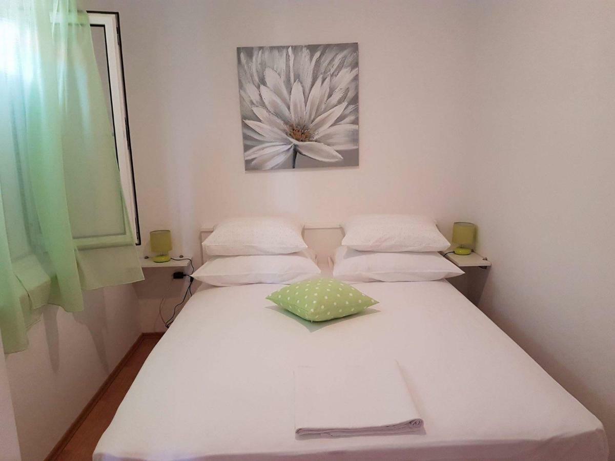 Apartment Tempera Povlja  Eksteriør bilde